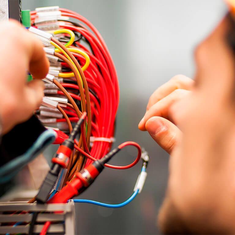 elektrik ve internet hattı çekimi